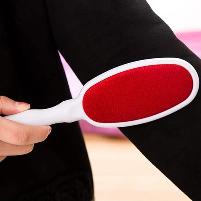 Lint Remover Brush,Magic Velvet Lint and Pet Hair Remover Effectively Removes Lint, Dust, Dandruff and Pet Hair from Clothing and Fabrics，3 Pack
