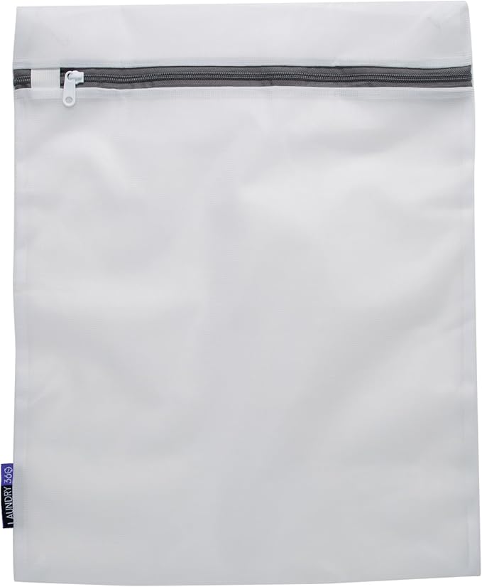 4 Pack Active wear Wash Bag Set | Set includes 2 Large Bags and 2 Medium Bags | Protect Clothing | Laundry Accessories | Assorted Colors