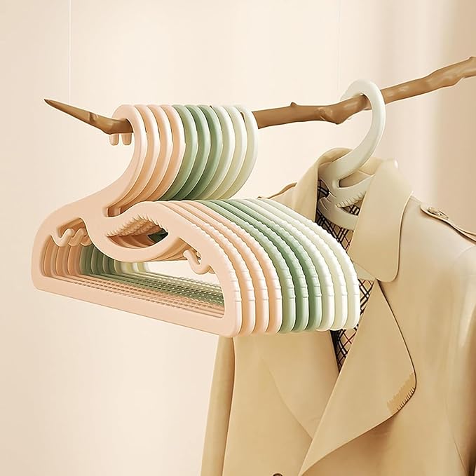 Plastic Clothes Hangers 20 Pack, Z-Shape Opening, 0.12" Ultra Thin Short Neck Hangers, Save Cabinet Space, Suitable for Dresses, Shirts, Pants, Scarves, Jackets(Green)