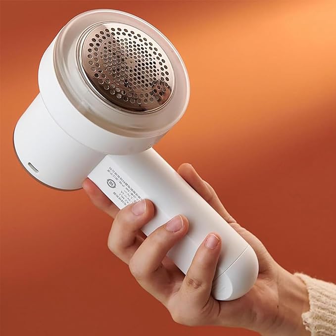 Fabric Shaver, Rechargeable Fabric Shaver,Fuzz Remover Fabric Shaver,Electric Fabric Shaver Rechargeable,Clothes Shaver Pill Remover for Clothes, Couch,Etc. (White)