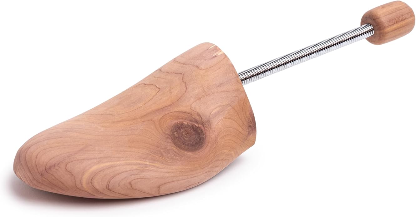 Cobbler’s Choice Cedar Travel Shoe Tree – Lightweight Travel Design