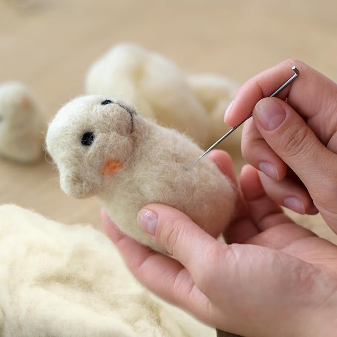 Newwiee Clean Wool Batting Stuffing for Stuffed Animals Roving Wool Felting Filler for Crafts Needle Cushions Pillow Knitted Stuffed Toys Animals Blending and Dryer Balls, Natural White(2.2 lb)