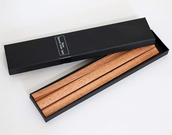 Woho 120 Packs Spanish Cedar Cigar Lighter Cedar Wood Spills Strips Sticks, Cigar Matches for Cigar Lighting, Pipe Smoking Accessories and Humidor for Tupperdor Cigar Box Tray Jar and Case(0.01"Thick)
