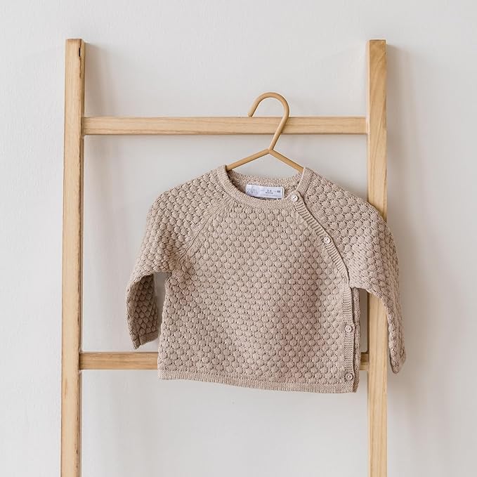 3 Sprouts Wheat Straw Plastic Hangers - 30-Pack Eco-Conscious Toddler Hangers for Child & Baby Clothes, Coats - Kid Closet Hanger Ideal for Small Girls, Boys, Children & Kids - Speckled Brown