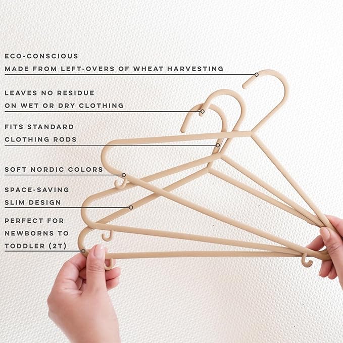 3 Sprouts Wheat Straw Plastic Hangers - 30-Pack Eco-Conscious Toddler Hangers for Child & Baby Clothes, Coats - Kid Closet Hanger Ideal for Small Girls, Boys, Children & Kids - Speckled Brown
