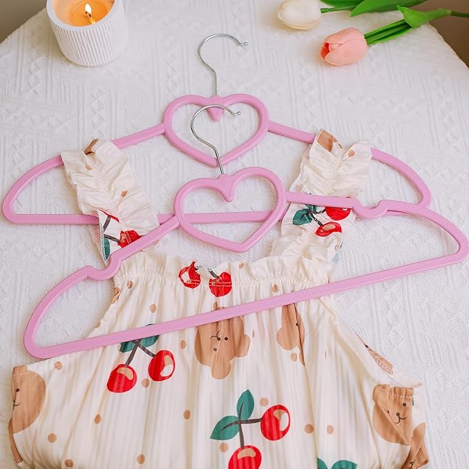Plastic Hangers 20 Pack, Pink Hangers Ultra Thin Space Saving-Cute Heart hangers Pink Plastic Hangers Clothes Hanger with 360 Degree Swivel Hook -Strong Adult Coat Hangers for Dress,Shirt,Coats