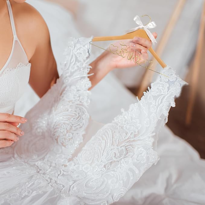 8 Pcs Wire Bride Bridesmaid Hanger Set Wood Color Wedding Dress Hanger with White Ribbon Wooden for Bridal Shower Photo Keepsake Party Wedding Gift