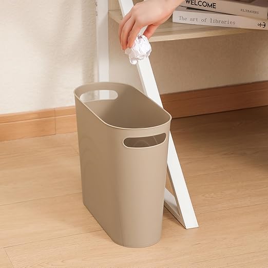 rejomiik Small Trash Can, 3.5 Gallon Slim Garbage Can Plastic Waste Basket with Handles Container Bin for Narrow Spaces Bathroom, Bedroom, Kitchen, Office at Home, Khaki
