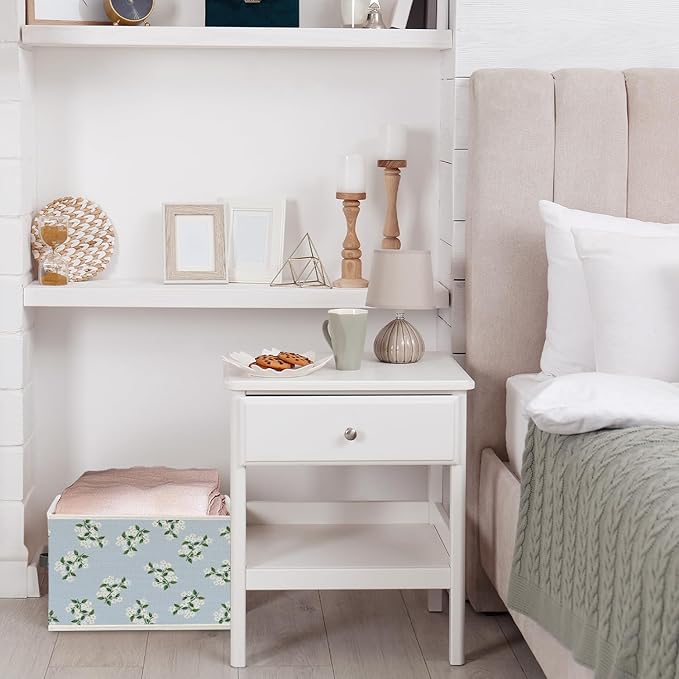 Blue and White Tiny Hydrangea Floral Storage Bin Box with Handles, Chinoiserie Grandmillennial Hydrangea Flower Foldable Organizer Basket Toybox for Girls Bedroom Bathroom Clothes Toys Books