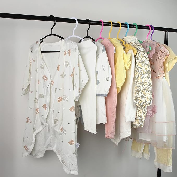 GoodtoU Baby Hangers, 80 Pack Kids Plastic Toddler Baby Clothes Hangers for Closet Small Children Infant Nursery Child Hanger (White)