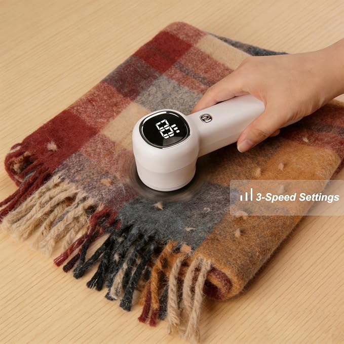 Fabric Shaver Lint Remover Rechargeable with Digital Display，3-Speeds Sweater Shaver to Remove Pilling Defuzzer Fabric Shaver for Clothes, Couch, Curtain, Blanket,Furniture