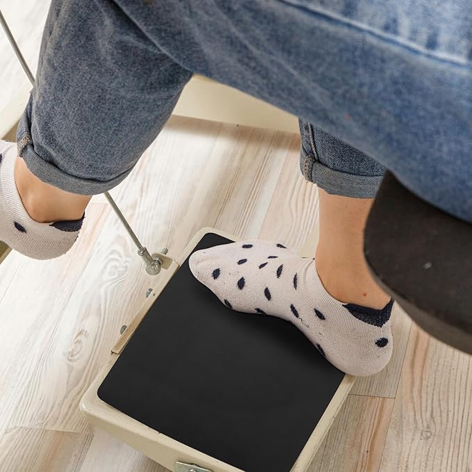 QEES Sewing Machine Foot Pedal Mat-No Slip,Waterproof Foot Pedal Pads Keeps Pedal in Place, for Quilters,Sewing Quilting Supplies,Sewing Machine and Sergers Accessories.Black 7'' X 10''