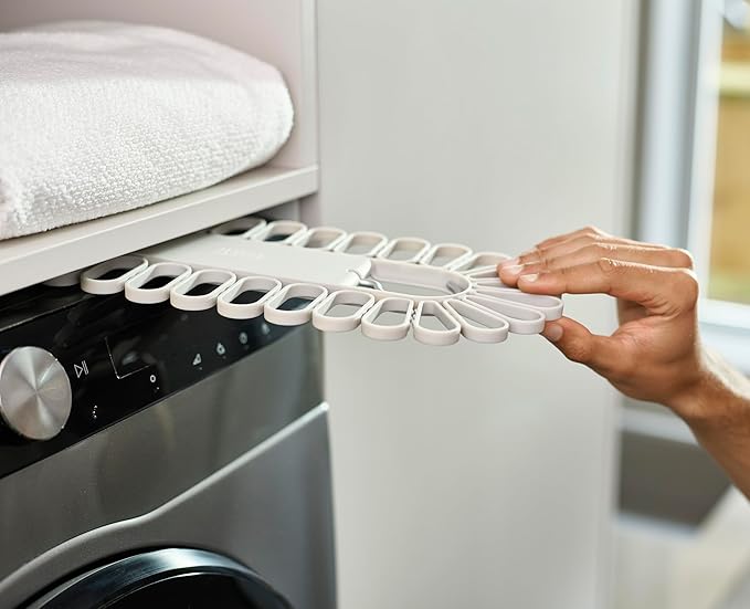 Joseph Joseph Petal 32-Piece Small Item Drying Hanger Rack for Socks and Underwear