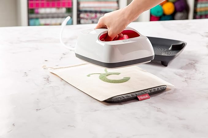 Cricut EasyPress Mat (8" x 10"), Protective Resistant Mat for Heat Press Machines, HTV and Iron On Projects, Heat Press Mat, Compatible with EasyPress 2 Machine