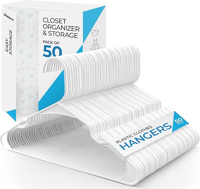 Beddora Plastic Hangers 50 Pack, White Clothes Hangers for Closet Organization and Storage Space-Saving Design, Kids & Adult Coat Hanger for Suits, Shirt & Percheros Ganchos para Colgar Ropa Hangars