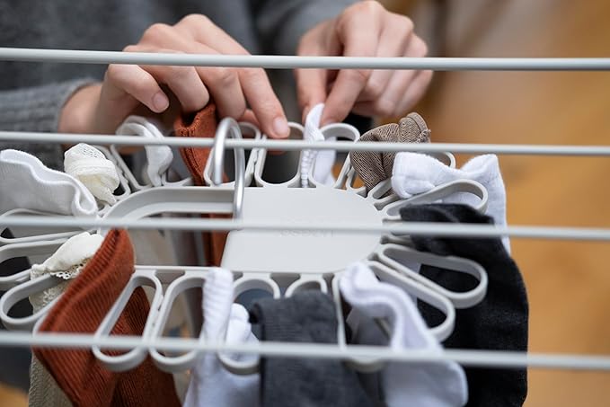 Joseph Joseph Petal 22-Piece Small Item Drying Hanger Rack for Socks and Underwear