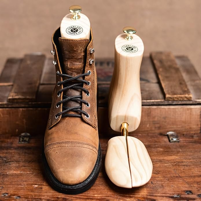 Cobbler's Choice Co. Finest Quality Men’s Boot Tree – Varnished Natural Wood, Timeless Design, Signature Finish, Tan