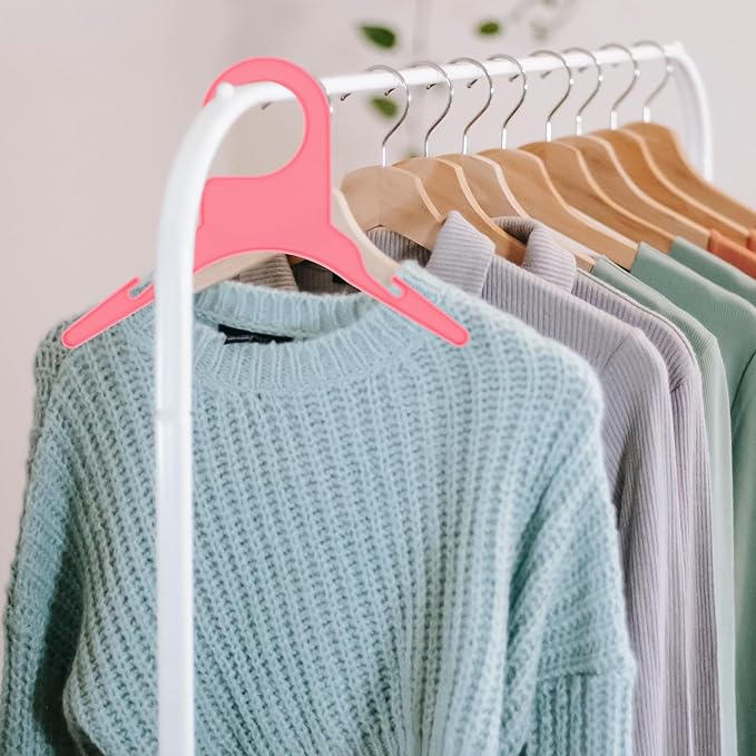 POPETPOP 40 Pcs Dog Clothes Hangers, Cute Pink Dog Drying Coat, Plastic Pet Apparel Hangers, Puppy Drying Racks Mini Doll Hangers for Cats Small Animals
