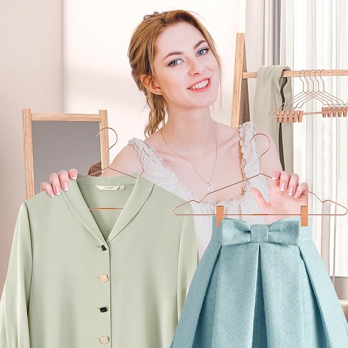 VWV Premium Hanger - 20-Pack Metal Hangers - with Adjustable Clips for Adults and Children's Clothes, Heavy Duty Hangers（Copper）
