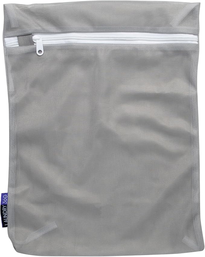 4 Pack Active wear Wash Bag Set | Set includes 2 Large Bags and 2 Medium Bags | Protect Clothing | Laundry Accessories | Assorted Colors