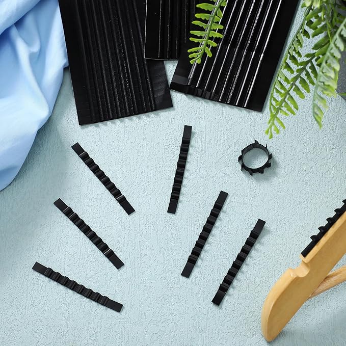 200 Pcs Non Slip Rubber Clothes Hanger Grips Adhesive Clothing Hanger Grip 2.8 x 0.2 Inch Clothes Hanging Accessories with Fins Strips Grippers for Home Stores Use (Black)