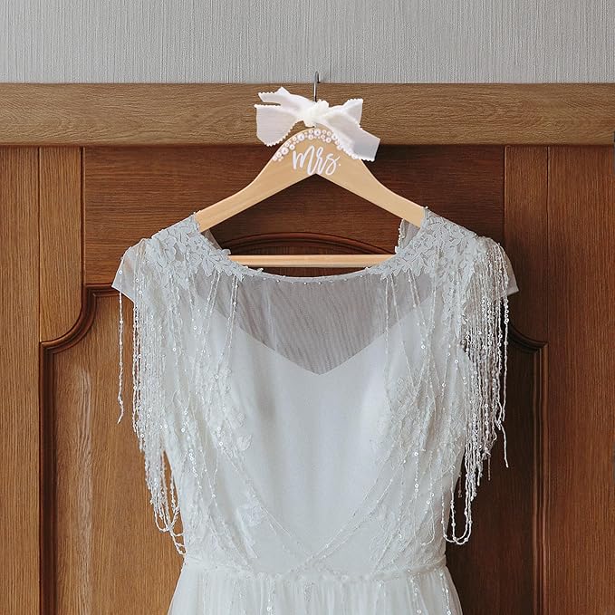 Wooden Mrs. Bride Hanger for Wedding Dress, Elegant Bridal Hanger with Ribbon Bow Tie & Pearls for Gift Shower Party Suit Gowns Keepsake 38 cm (Beige)
