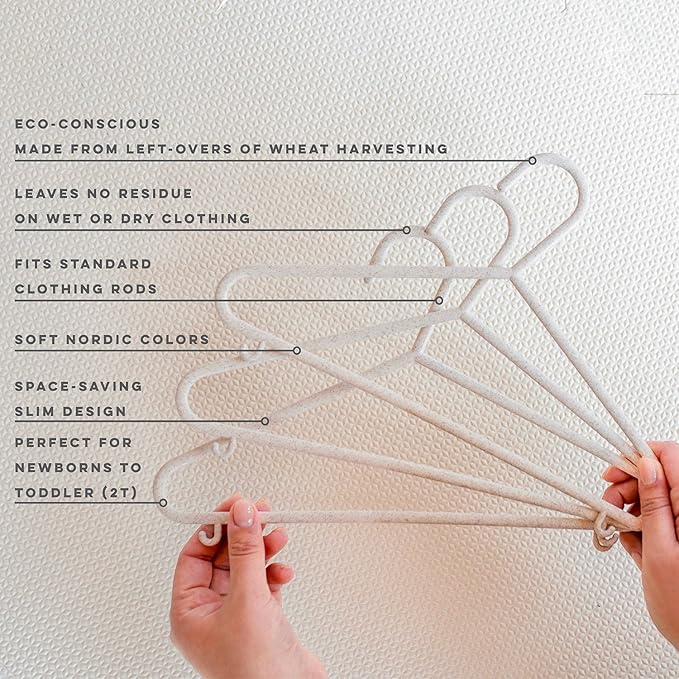 3 Sprouts Wheat Straw Plastic Hangers - 30-Pack Eco-Conscious Toddler Hangers for Child & Baby Clothes, Coats - Kid Closet Hanger Ideal for Small Girls, Boys, Children & Kids - Speckled Cream