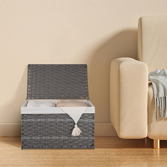 OIAHOMY Storage Basket with Lid, 27.7 Gallon (105L) Blanket Basket with Removable Liner Bag, Synthetic Wicker Hamper with Handle, Hamper for Living Room, Grey