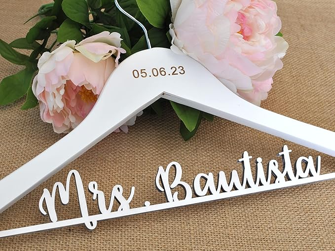 Personalized Bride Hanger - Wedding Gift for Bridesmaid & Honor Maid - Graduation Dress Hanger