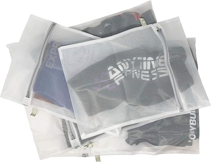 4 Pack - HUJI Micro Mesh Laundry Bags Lingerie Bra Underwear with Secure Zipper Great For Washing Face Masks Perfect For Family And Friends (2 Medium & 2 Large)