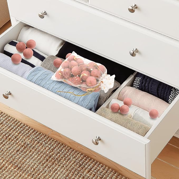 Homode Cedar Blocks for Clothes Storage, 100 Pcs Cedar Balls for Closets and Drawers, Natural Fresh Cedarwood Chips Closet Freshener