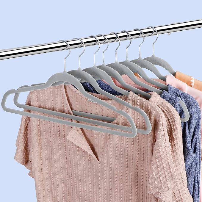 HomGarden 100 Pack Velvet Hangers Ultra Thin Non Slip Clothes Hanger Hook Swivel 360 Flocked & Durable Space Saving w/Bar for Garments, Suits, Dresses, Pants, Shirts, Coats,Pink (Gray)