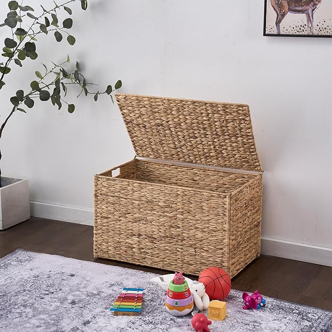 Water Hyacinth Storage Basket with Lid, 17.2 Gallon (65L) Wicker Storage Trunk with Handles, Handwoven Wicker Storage Bin for Blanket, Foldable, for Living Room, Laundry Room, Natural