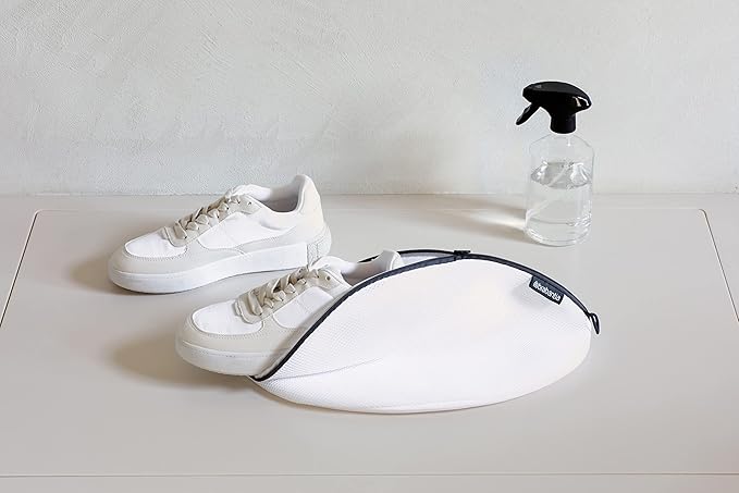 Brabantia Mesh Zip Up Sneaker Bag for Washing Machine (White) Laundry Protector for Cleaning Tennis Shoes, Running Shoes, Athletic Shoes