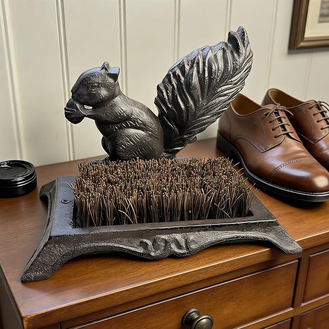 Cast Iron Squirrel Shoe Brush, Rust Brown Vintage Shoe Cleaner with Bristles, 7.5 Inch Height Decorative Boot Scraper for Porch, Entryway, Home Decor Gift HC8299