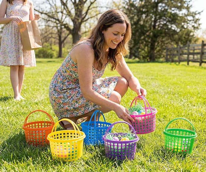 18PCS Easter Small Plastic Baskets with Handles Bulk, 70g Faux Grass Confetti Strips Accessories Filler Stuffers for Spring Decorations Party Supplies Favors