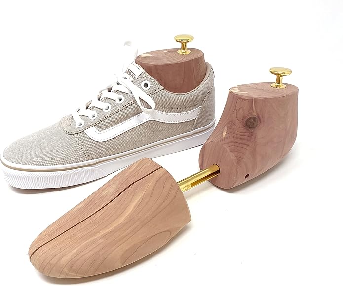 Cedar Elements – Men’s Cedar Sneaker Shoe Trees, Low Top Sport Shoe Trees for Men ‘s Active Shoe Shaper, Shoe Stretcher 1PK