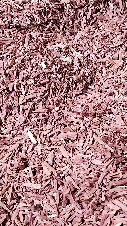 Woodlore – Kiln Dried Eastern Red Aromatic Cedar Chips Made in Wisconsin USA (9lbs)