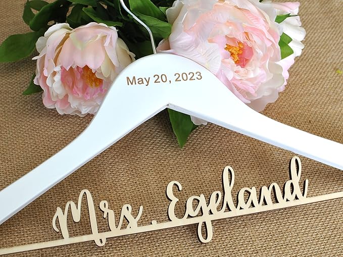 Personalized Bride Hanger - Wedding Gift for Bridesmaid & Honor Maid - Graduation Dress Hanger