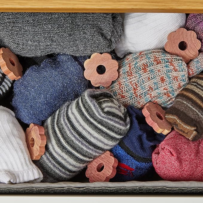 Cedar Wood Closet Freshener for Clothes Hangers, 30 Wooden Flowers for Wardrobe Closet - Cedarwood Hangers - Wood Ring Pack - Clothes Refresher - Cedar for Drawers and Closets